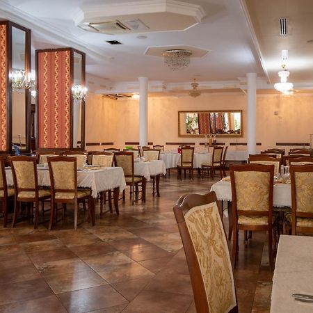 Hotel Coral Satu Mare Exterior foto