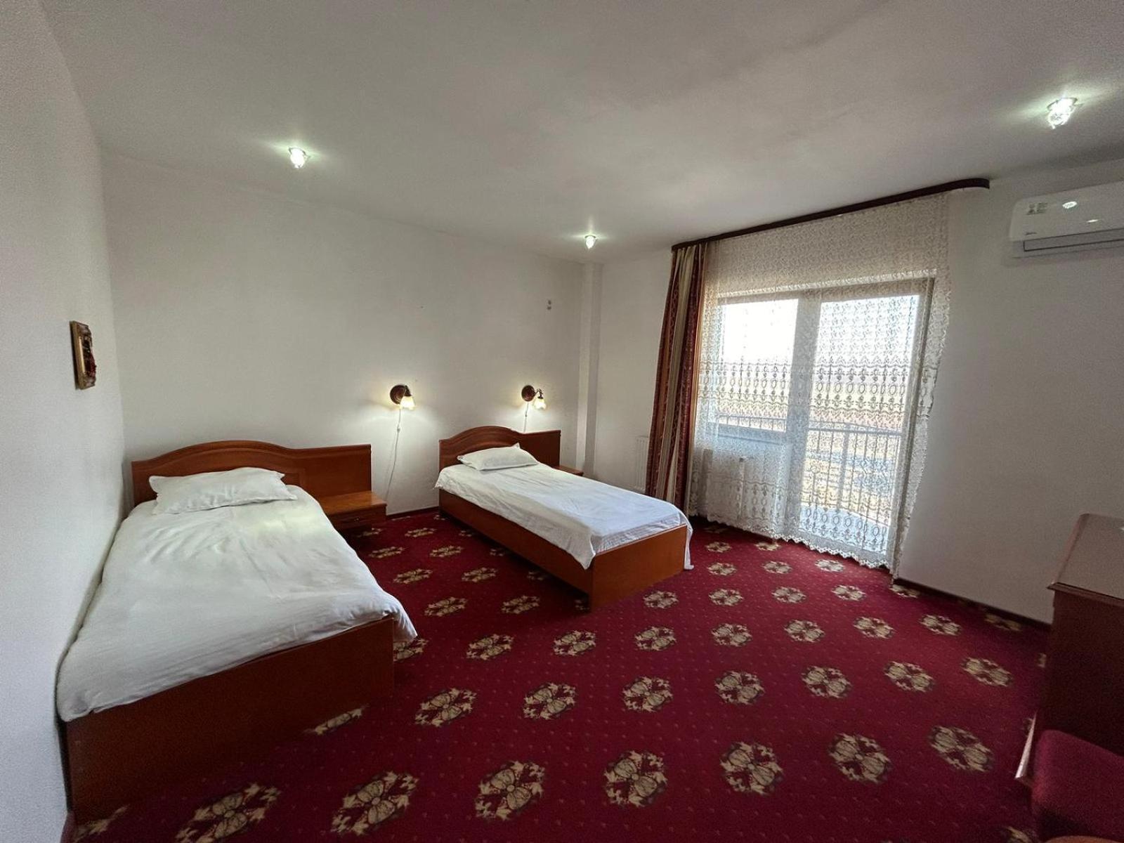 Hotel Coral Satu Mare Exterior foto